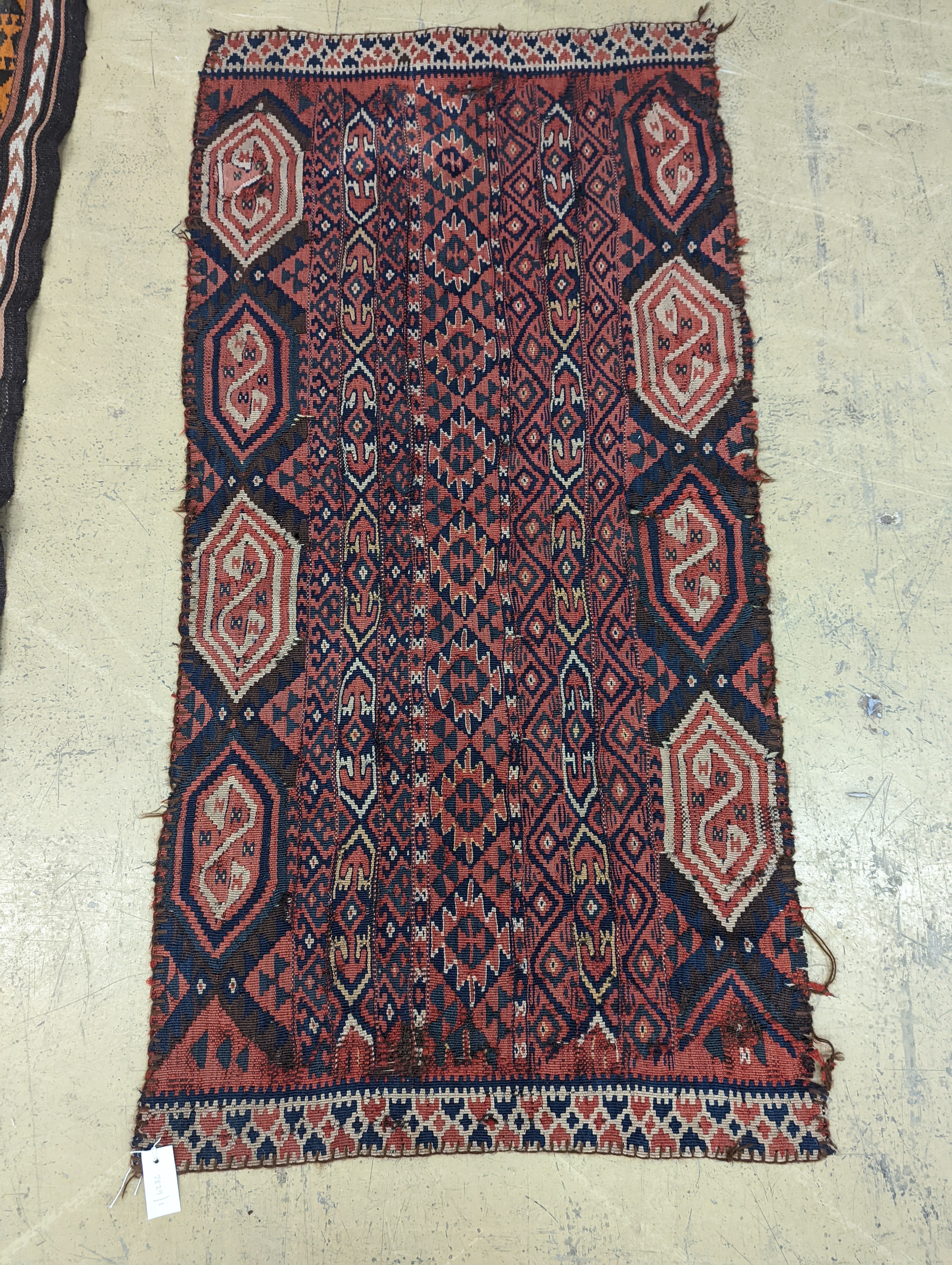 A Kelim flatweave geometric rug, 157 x 78cm